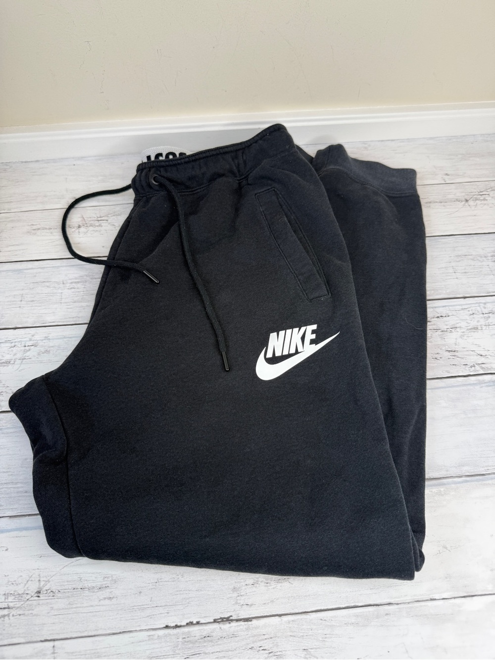 Nike Black sweatpants with pockets